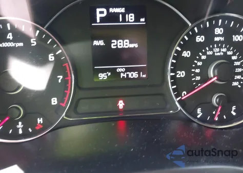 2017 Kia Forte Lx z USA, uszkodzony, nr VIN 3KPFK4A77HE136541